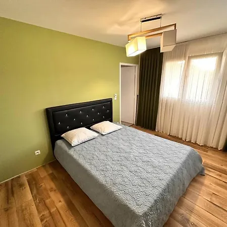 Maison Spacieux Avec Jardin Villa
